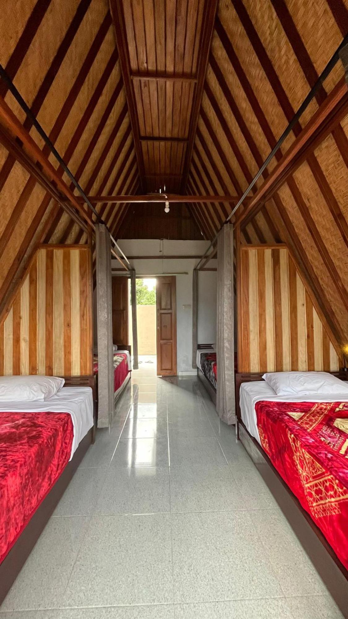 Puri Pilihani Hostel Munduk Eksteriør bilde